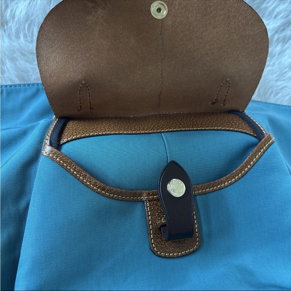 Dooney and Bourke Elegant Blue and Brown Tote Bag - Picture 12 of 16